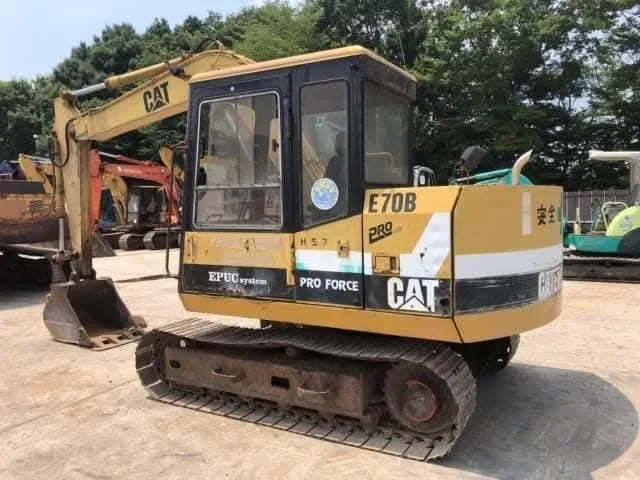 Caterpillar E70B Excavator for Sale | Used Excavator from Japan | ARK TRADING LLC 2